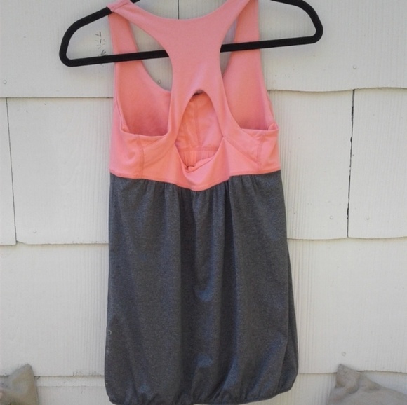Calvin Klein Small Work Out Tank - Picture 2 of 5